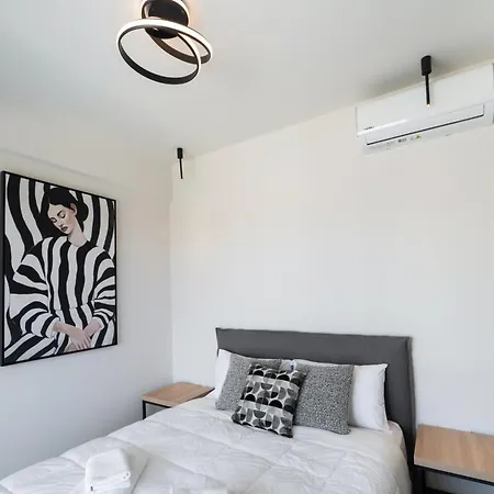 Ionian Bliss Deluxe アパート ニキアナ